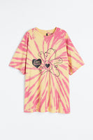 relaxes graphic tee